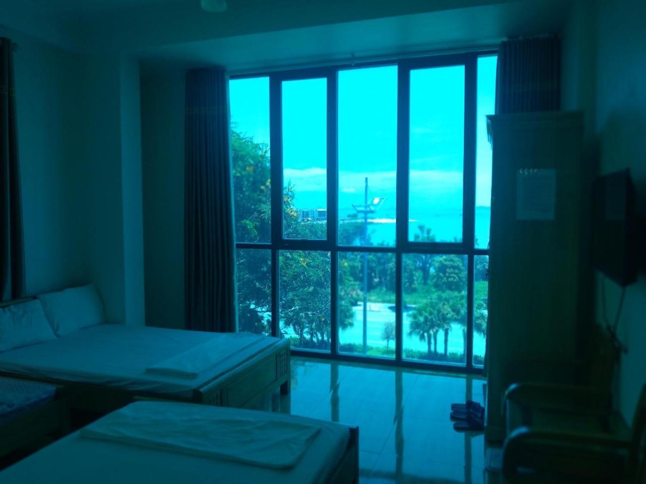 Gate Tuan Chau Hotel Ha Long Bagian luar foto